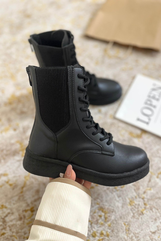 بوت زنانه مدل نُورا در رنگهای مشکی، طوسی و قهوهای، مناسب استایل پاییزی و زمستانی